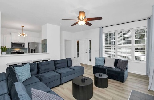 Earlewood House | Charleston Charm | 4BR, 3BA