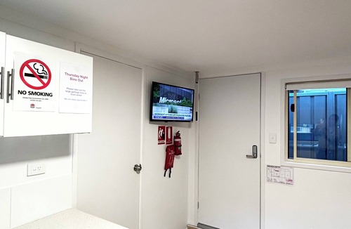 Charlestown Cabin | Charlestown Central 2 Bedrooms Back Unit with Kitchenette