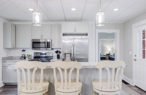 Charlevoix Other | Charlevoix Renovated Farmhouse; optional Event Barn