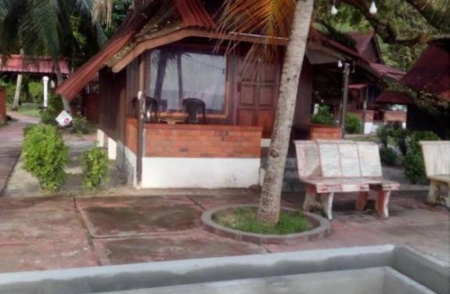 Lubok Buaya Resort | Charlie Langkawi Motel