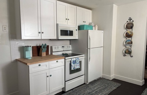 Hanna House | Charlie & Rosie’s Place