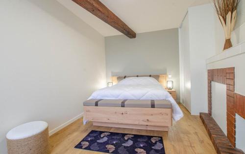 Neuville-sur-Vanne House | Charlie's home