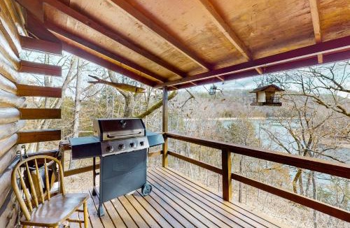 Eureka Springs House | Charlie's Ol' Fishing Cabin
