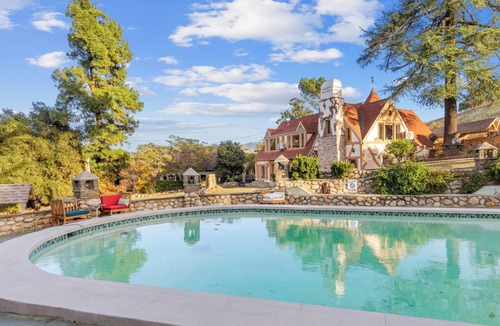 Newhall Apartment | Charlie - Six Flags, Universal studio, LAX