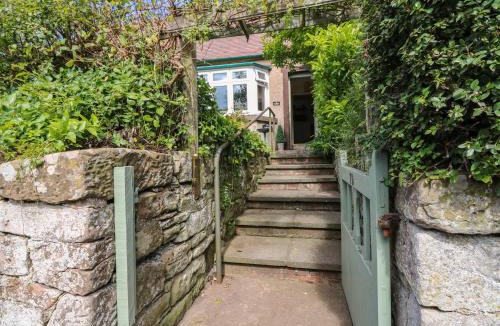 Swinton House | Charlies Cottage