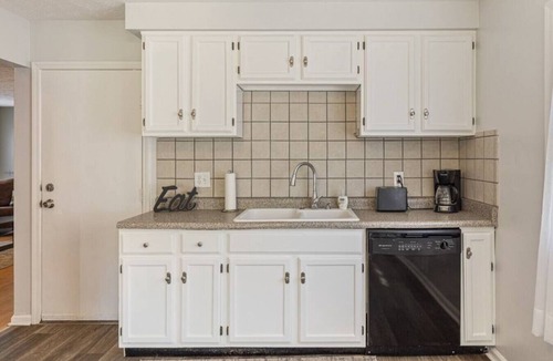 Charlotte House | Charlotte Charmer - 3 Bdrm.