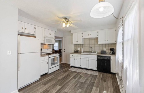 Charlotte House | Charlotte Charmer - 3 Bdrm.