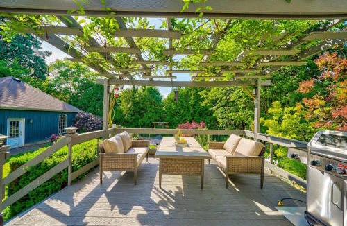Niagara-on-the-Lake Bed & Breakfast | Charlotte Garden Bed and Breakfast