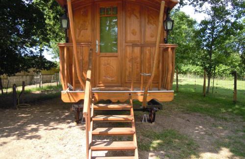 Grosbreuil Other | CHARLOTTE LA ROULOTTE