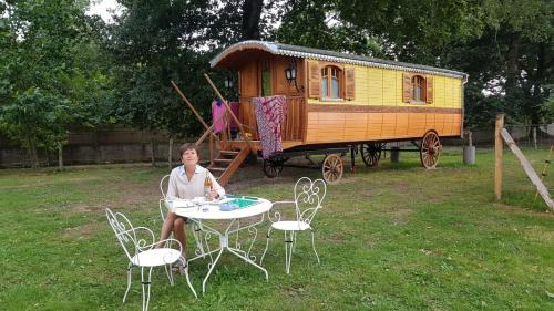 Grosbreuil Other | CHARLOTTE LA ROULOTTE