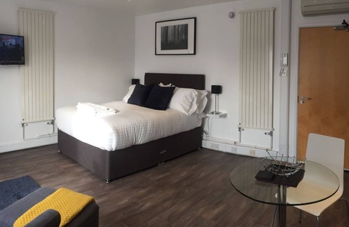 Exeter Apartment | Charlotte Mews Studios