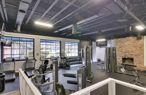 Sheffield Park Apartment | Charlotte Studio with Gym Near Hospitals, Park Expo