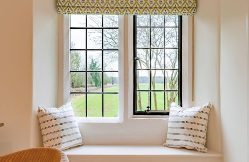 Tetbury Cottage | Charlton Down Cottage - Westonbirt - Pet Friendly