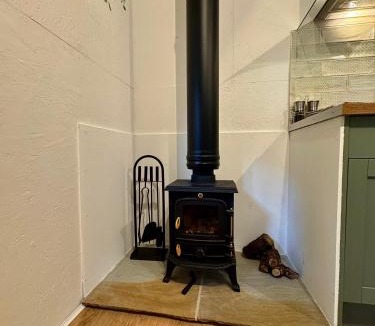 Staplefield Cabin | Charlton's Hollow