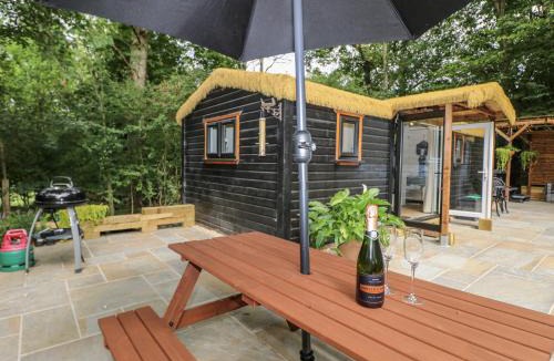 Staplefield House | Charltons Hollow Cabin