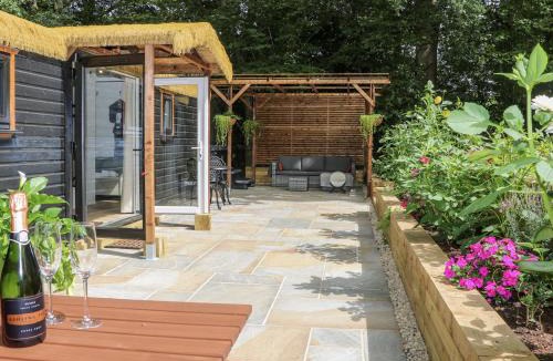 Staplefield House | Charltons Hollow Cabin