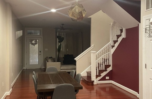 Eckington House | Charm and Convenience + Parking
