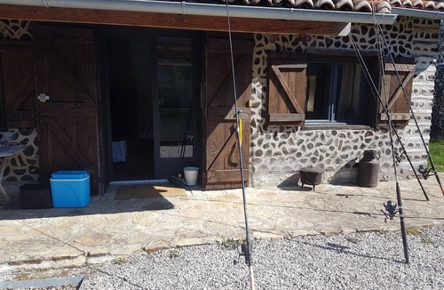 La Chapelle Montbrandeix Cabin | Charming 1-Bed Cottage in The Hideout