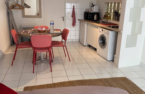 Saint-Arnoult-en-Yvelines Apartment | Charmant Studio en Centre Ville