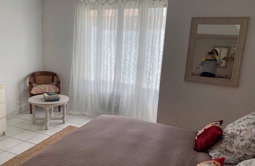 Saint-Arnoult-en-Yvelines Apartment | Charmant Studio en Centre Ville