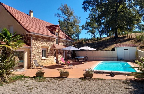 Saint-Pantaleon-de-Larche House | Charmant Gîte LA Grange