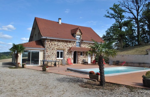 Saint-Pantaleon-de-Larche House | Charmant Gîte LA Grange