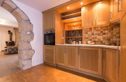 Sveti Vid Dobrinjski Villa | Charming Villa Azul with Pool, Jacuzzi & Sauna