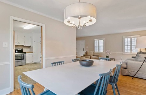 SouthPark House | Charm of Southpark - 4 Beds & Backyard