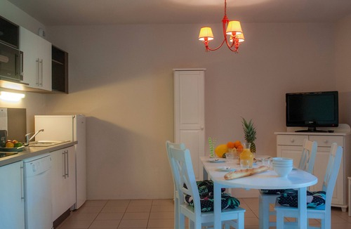 Gonneville-sur-Honfleur Apartment | Charmant studio à deux pas de Honfleur | Piscine
