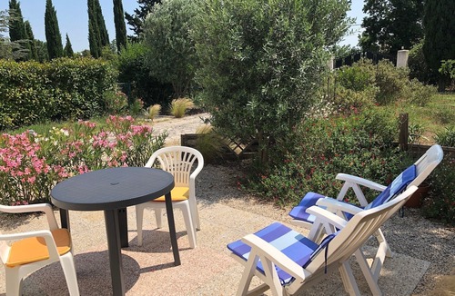 Saint-Laurent-La-Vernede Apartment | Charmant Studio Avec Terrasse et Piscine à 1/4 h d' Uzès - Climatisé
