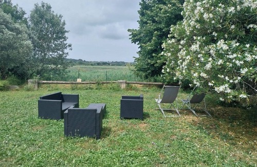 Villeneuve-les-Maguelone Apartment | Charmant T2 au Cœur des Vignes