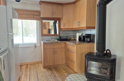 Mauricie Cabin | Charmant chalet sur un vaste terrain au pied d'une falaise!