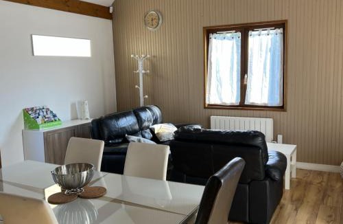 Merville-Franceville-Plage Ski Chalet | Charmant chalet 4P avec jardin privatif, proche plage et commerces à Merville-Franceville - FR-1-487-333