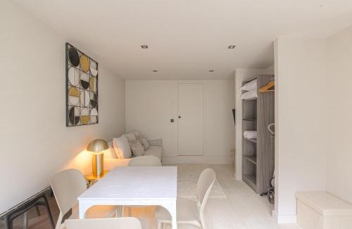 Saint-Didier-au-Mont-d'Or Apartment | Charmant studio avec terrasse, Saint-Didier