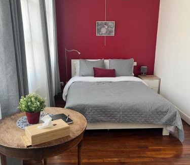 Coteaux Ouest Apartment | Charmant 42m2 - Vieux Marché 8 min