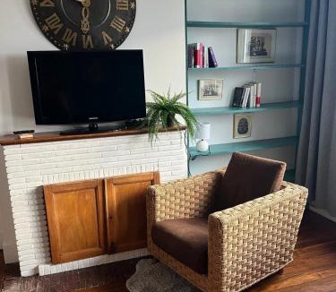 Coteaux Ouest Apartment | Charmant 42m2 - Vieux Marché 8 min
