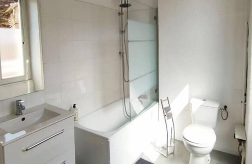 Saint-Pierre-sur-Dives Apartment | Charmant Appartement en Centre-ville