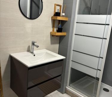 Belleville-sur-Meuse Apartment | Charmant appartement lumineux en rez-de-chaussée