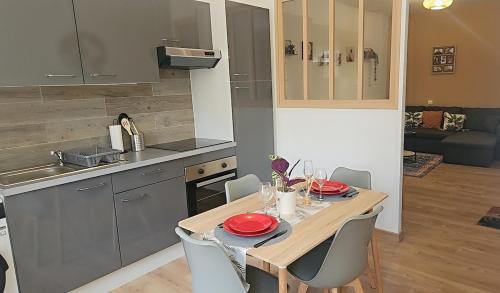 Charleville-Mezieres Apartment | Charmant appartement spacieux & confortable