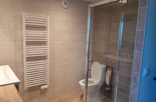 Gilhoc-sur-Ormeze Apartment | Charmant Appartement au Calme Avec 1 Chambre