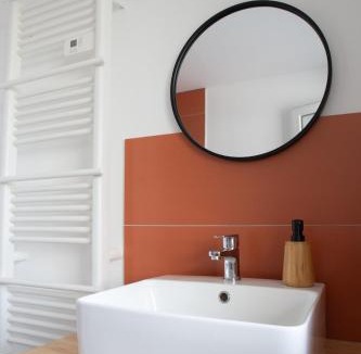 Roussillon-en-Isere Apartment | Charmant appartement T3