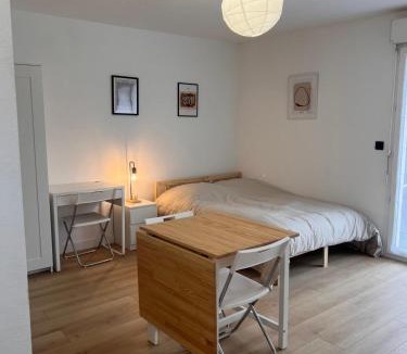 Bourg-Saint-Andeol Apartment | Charmant appartement - Parking privé