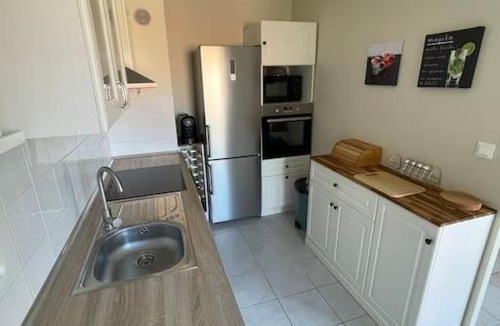 16th Arrondissement Apartment | Charmant Appart 2ch/4pers Village Estaque plage