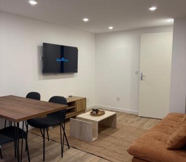 La Roche-sur-Yon Apartment | Charmant appartement moderne D