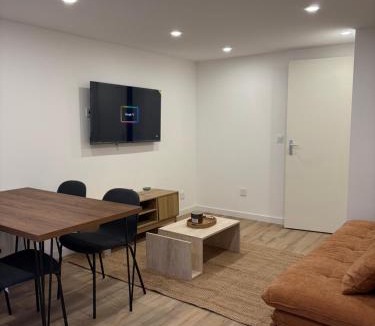 La Roche-sur-Yon Apartment | Charmant appartement moderne D