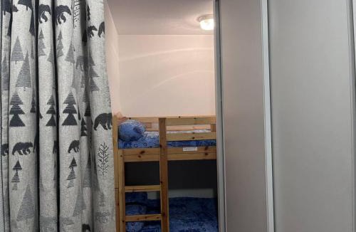 Cauterets Apartment | Charmant appartement à Cauterets avec balcon et parking privé - FR-1-812-30