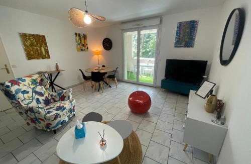 Lormont Apartment | Charmant appartement 2 chambres avec balcon