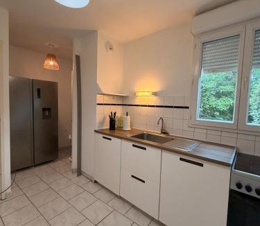 Lormont Apartment | Charmant appartement 2 chambres avec balcon