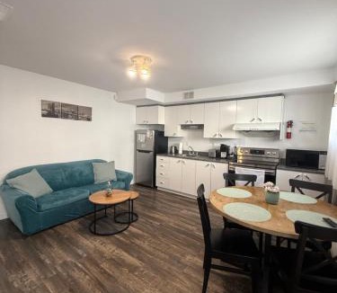 Saint-Hubert Apartment | Charmant appartement au sous-sol
