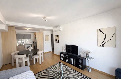 Cœur de Ville Apartment | Charmant appartement avec balcon a Courbevoie - 4P